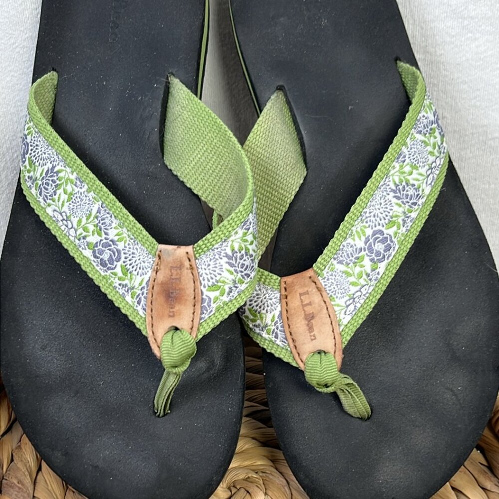 L.L.Bean Maine Isle Floral Flip Flop Sz 9M Quiet Luxury Preppy Festival Outdoo